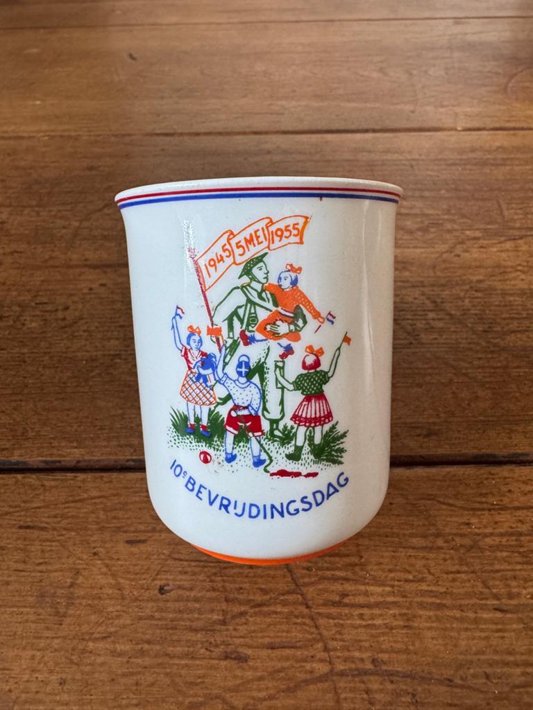 Vintage Precure & Co Maastricht Bevrijdingsdag Beker, Ophalen of Verzenden