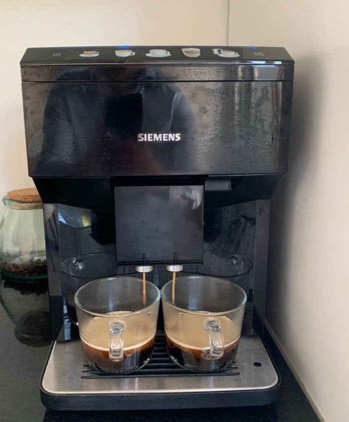 Siemens EQ500 Classic volautomatische espressomachine, Witgoed en Apparatuur, Koffiezetapparaten, Ophalen, Afneembaar waterreservoir