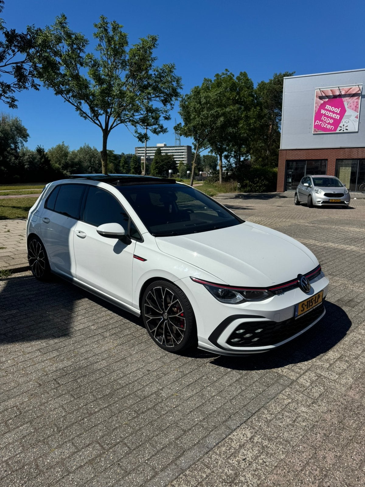 Volkswagen Golf GTI PANO/H&K/IQ LIGHTS, 730 kg, 1363 kg, 4 cilinders, 1984 cc