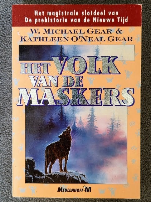 Het volk van de maskers - W. Michael Gear, Ophalen of Verzenden, Gelezen, W. Michael Gear