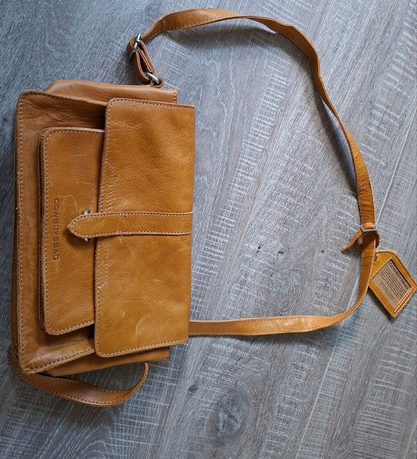 Cowboysbag okergeel leren schoudertasje - Zo goed als nieuw, Ophalen of Verzenden, Zo goed als nieuw, Geel, Schoudertasje