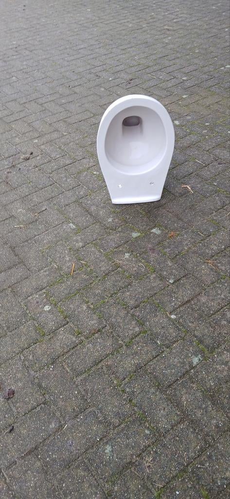 Wc pot en hoekfontein, Ophalen