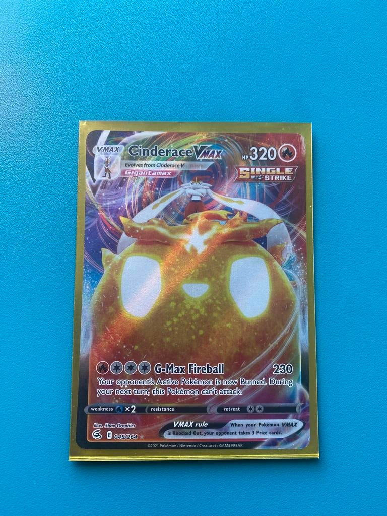 Cinderace Vmax Pokémon kaart + hoesje, Ophalen of Verzenden, Zo goed als nieuw, Losse kaart, Foil