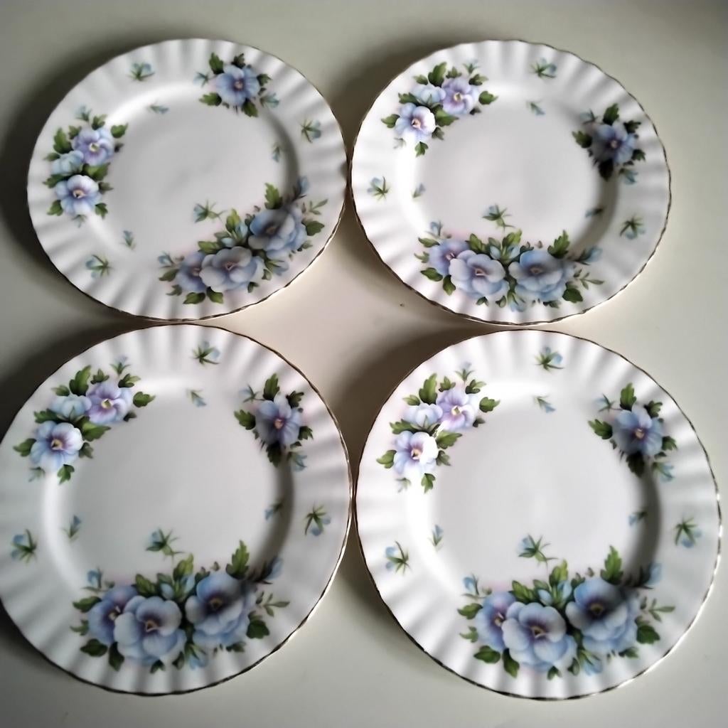 4 Engelse taartbordjes, Huis en Inrichting, Keuken | Servies, Ophalen of Verzenden, Zo goed als nieuw, Porselein, Overige stijlen