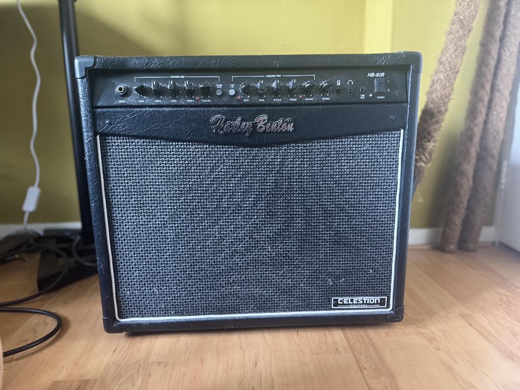 Harley Benton HB-80R Celestion 80 watt versterker, Ophalen, Zo goed als nieuw, Gitaar, 50 tot 100 watt