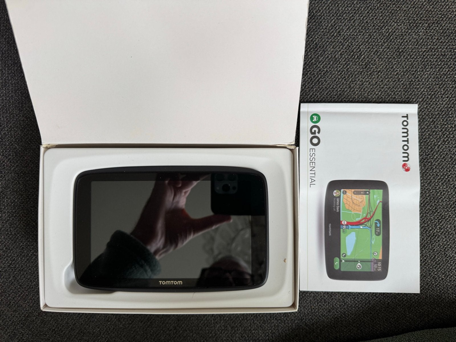 TomTom Essential 6 met beschermhoes (weinig gebruikt), Ophalen, Zo goed als nieuw