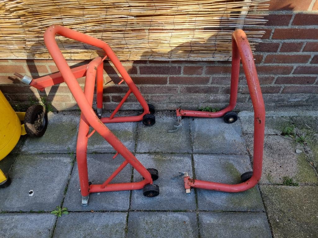 motor  Paddockstands voor en achter, Ophalen of Verzenden, Gebruikt