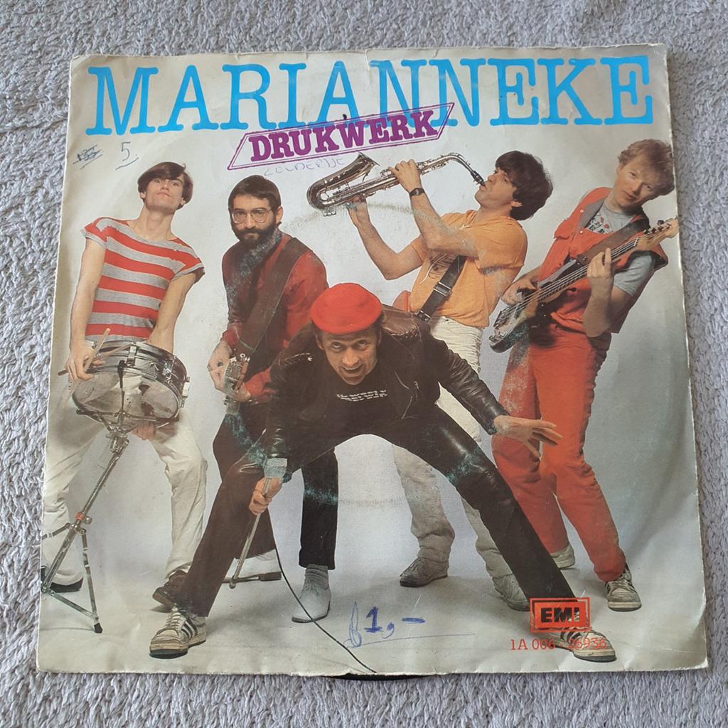 Drukwerk  - Marianneke, Ophalen of Verzenden, Gebruikt, Overige formaten, Levenslied of Smartlap