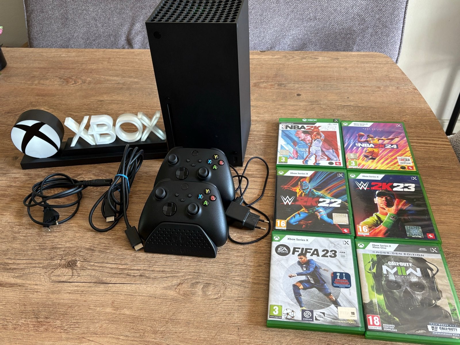 Xbox Series X Black, 2 controllers, oplader en games, Ophalen, Gebruikt, Xbox Series X