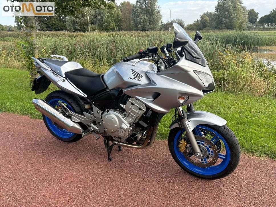 HONDA CBF 1000 A (bj 2006), Motoren, HONDA, 4 cilinders, Motorrijbewijs A, Bedrijf
