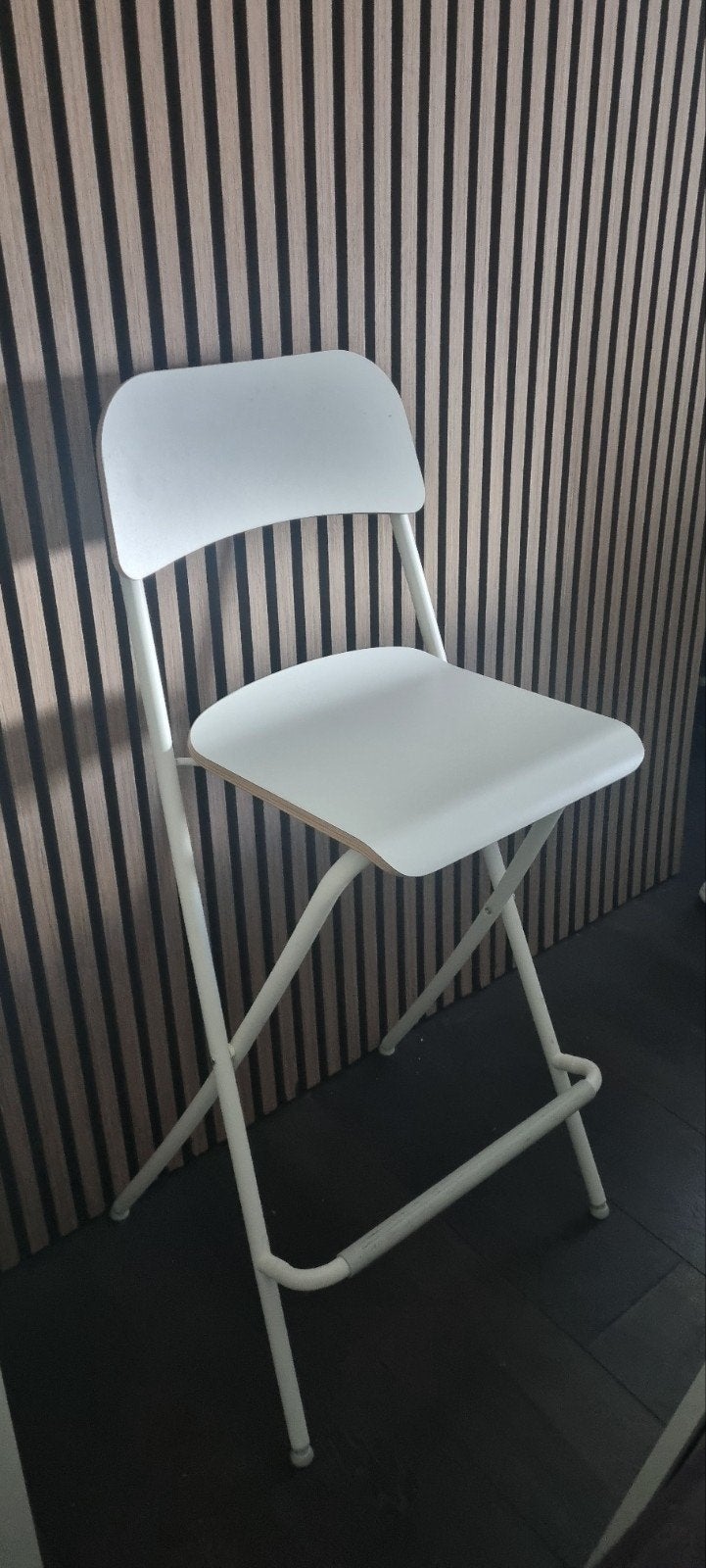 Twee ikea inklapbare barkrukken - 72 cm zithoogte, Huis en Inrichting, Ophalen, Met voetsteun, 60 tot 90 cm, Zo goed als nieuw