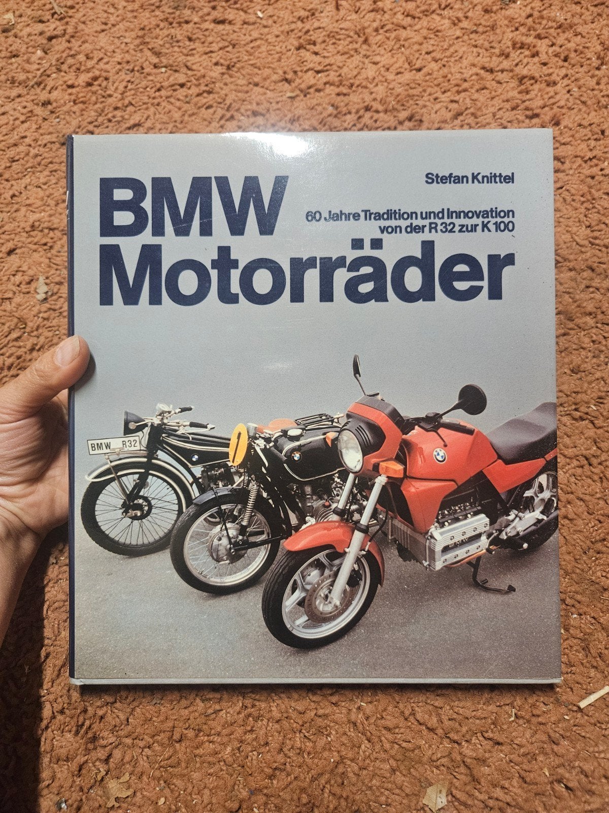 BMW Motorräder: 60 Jaar Traditie en Innovatie Boek, Ophalen of Verzenden, Gelezen, Stefan Knittel, Merk of Model