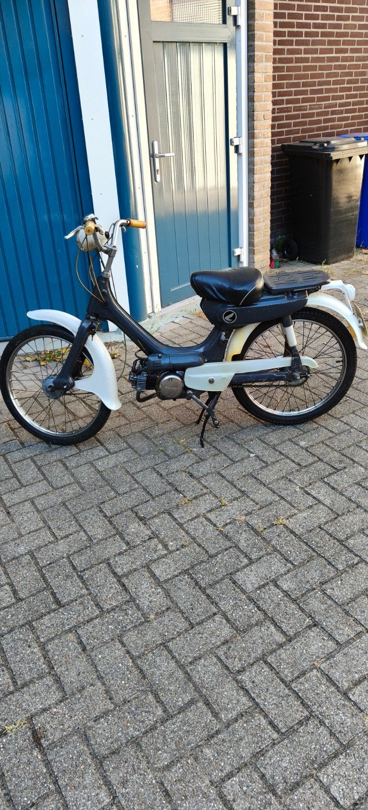 Originele Nederlandse Honda PC50 uit 1968 met Nederlands ken, Fietsen en Brommers, Brommers | Honda, Ophalen, Gebruikt, Overige modellen