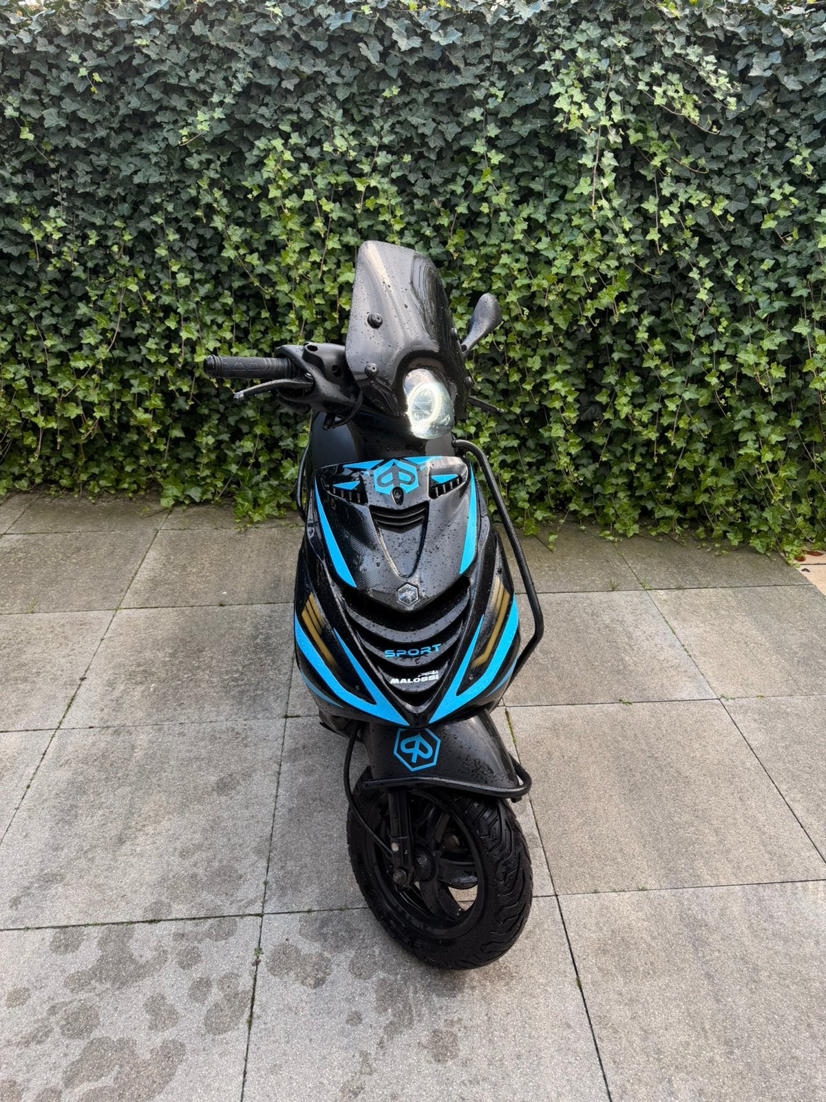 PIAGGIO ZIP 4T2V | ONDERHOUDEN | BOMVOL OPTIES | ALS NIEUW, Ophalen, Maximaal 45 km/u, Zip, Zo goed als nieuw