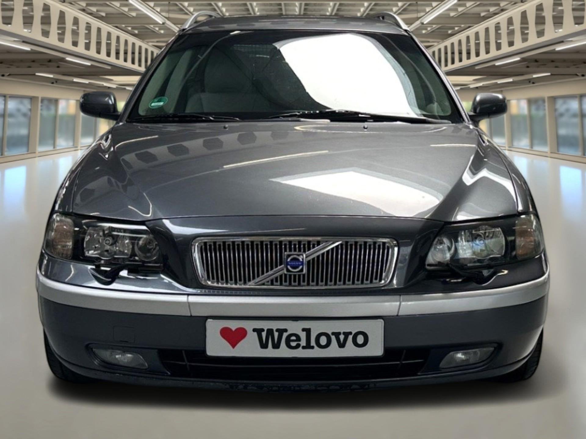 Volvo V70 2.5 T AWD Geartronic Titanium Incl. BTW Dealer ond, Auto's, Volvo, Automaat, 2521 cc, Vierwielaandrijving, 209 pk