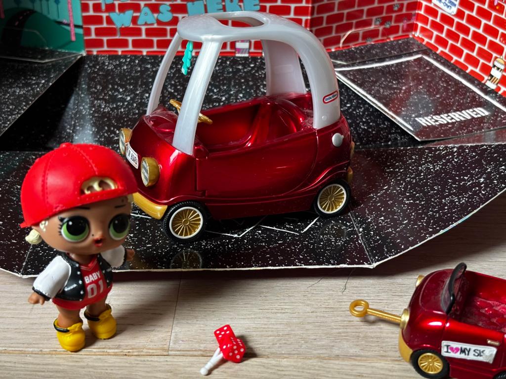 LOL Surprise poppetje met auto en speelset, Ophalen of Verzenden, Gebruikt, Meisje