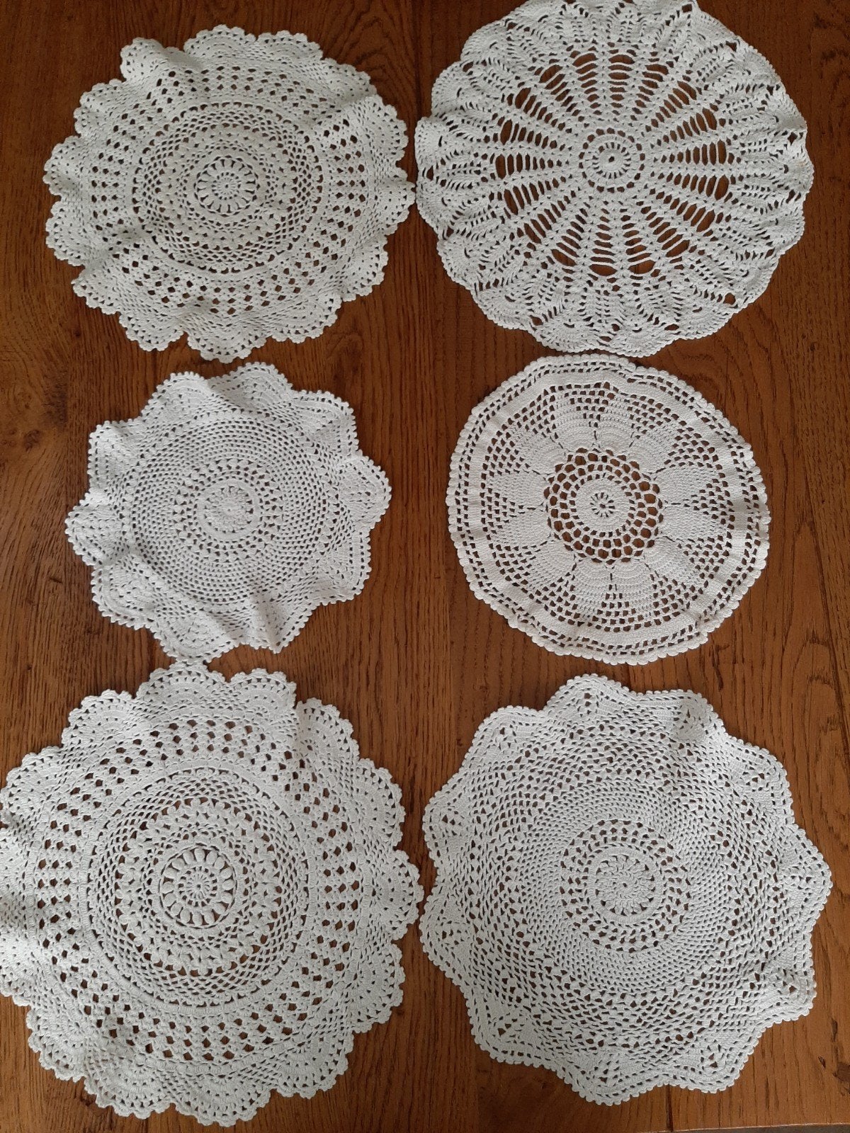 6 oude gehaakte kleedjes, Ophalen