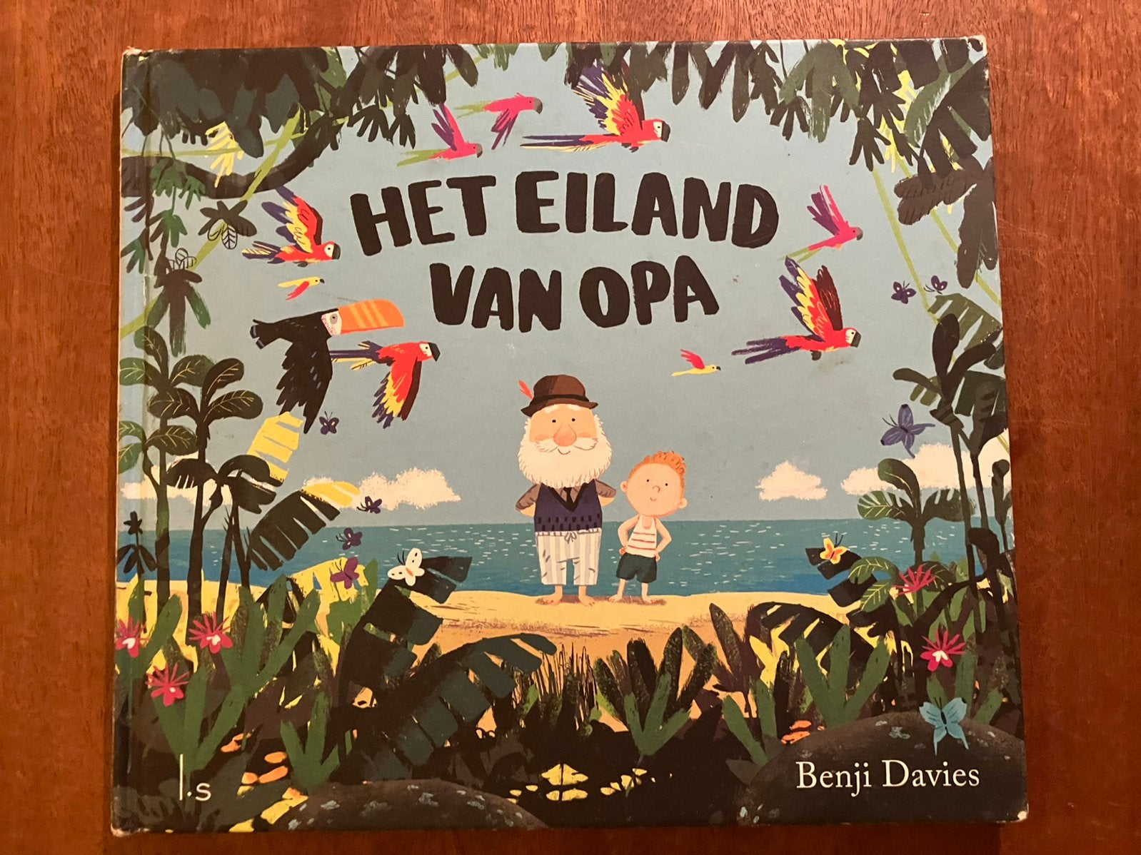 Benji Davies Het eiland van opa, Ophalen of Verzenden, Zo goed als nieuw