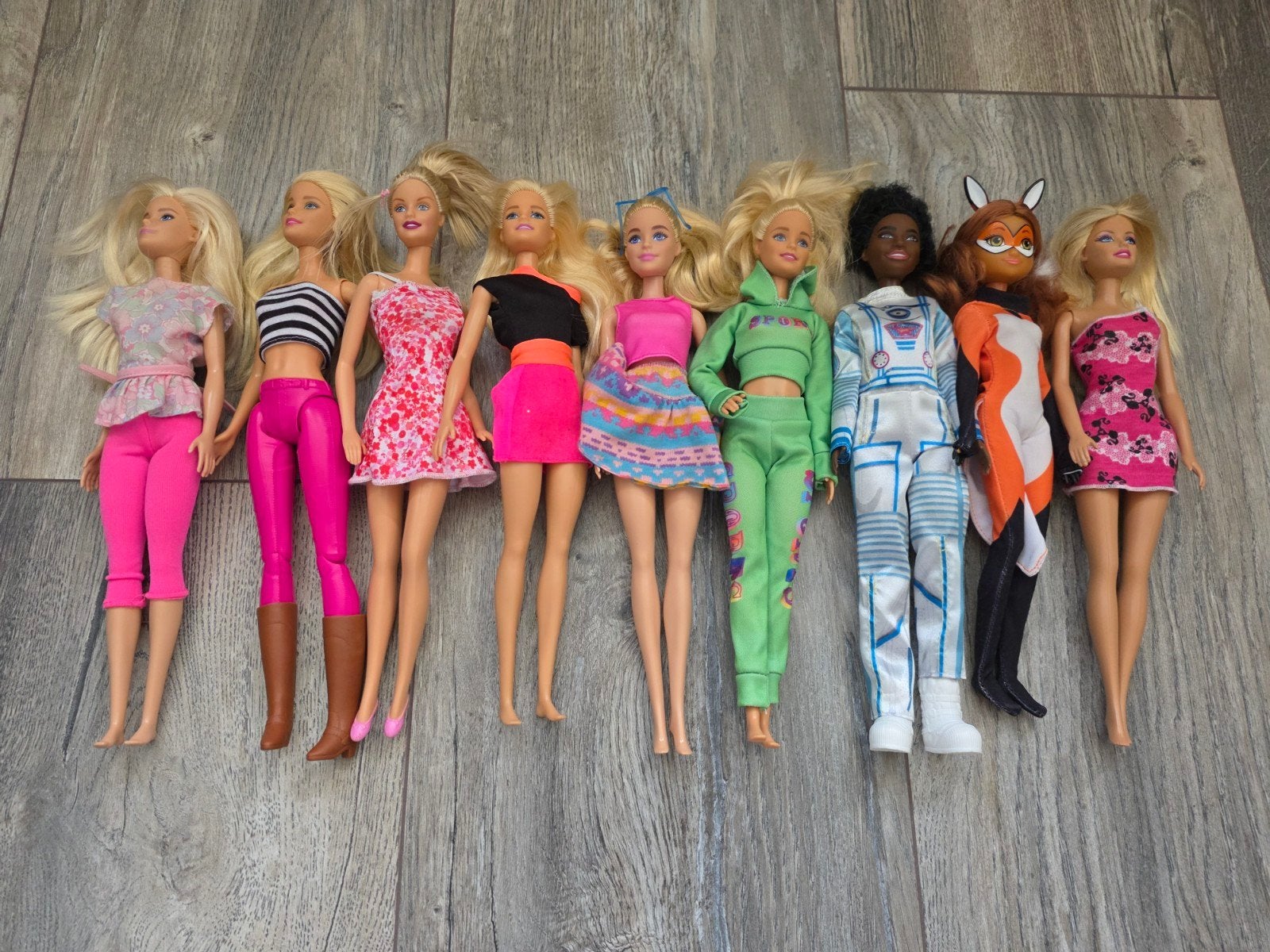 37 Barbie Poppen, Ophalen of Verzenden, Zo goed als nieuw, Barbie