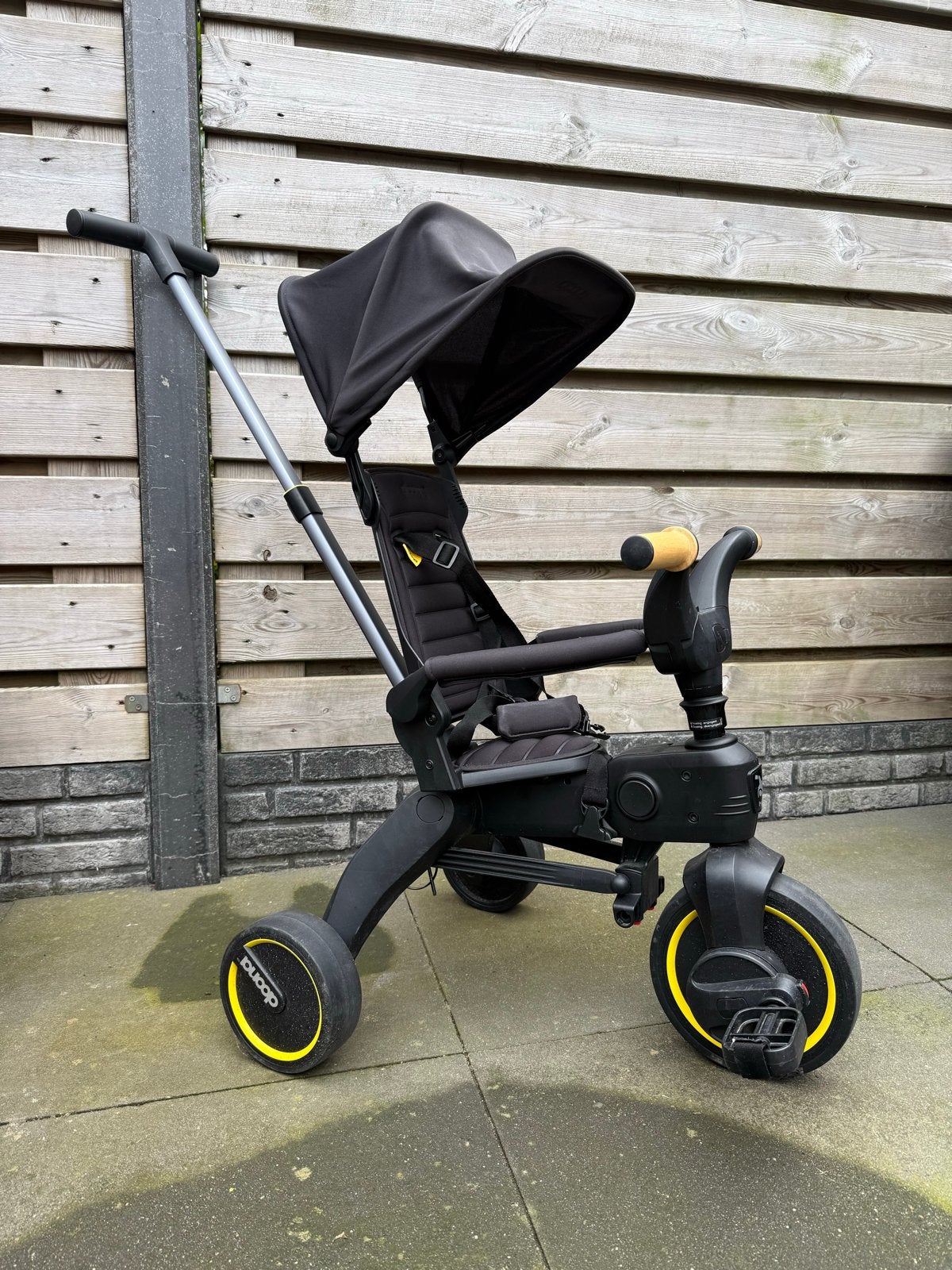 Doona Liki Trike S5 zwart - Compacte opvouwbare driewieler, Fietsen en Brommers, Ophalen, Zo goed als nieuw, Trommelrem