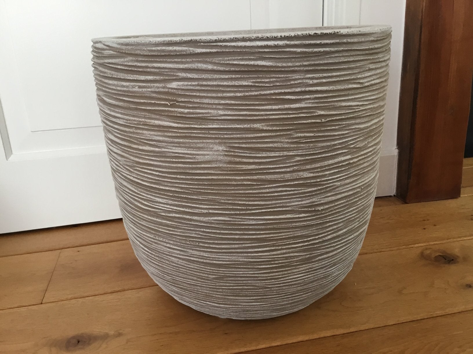 Lichtbruine grote bloempot voor binnen, Tuin en Terras, Bloempotten, Ophalen, Kunststof, Gebruikt, 40 cm of meer