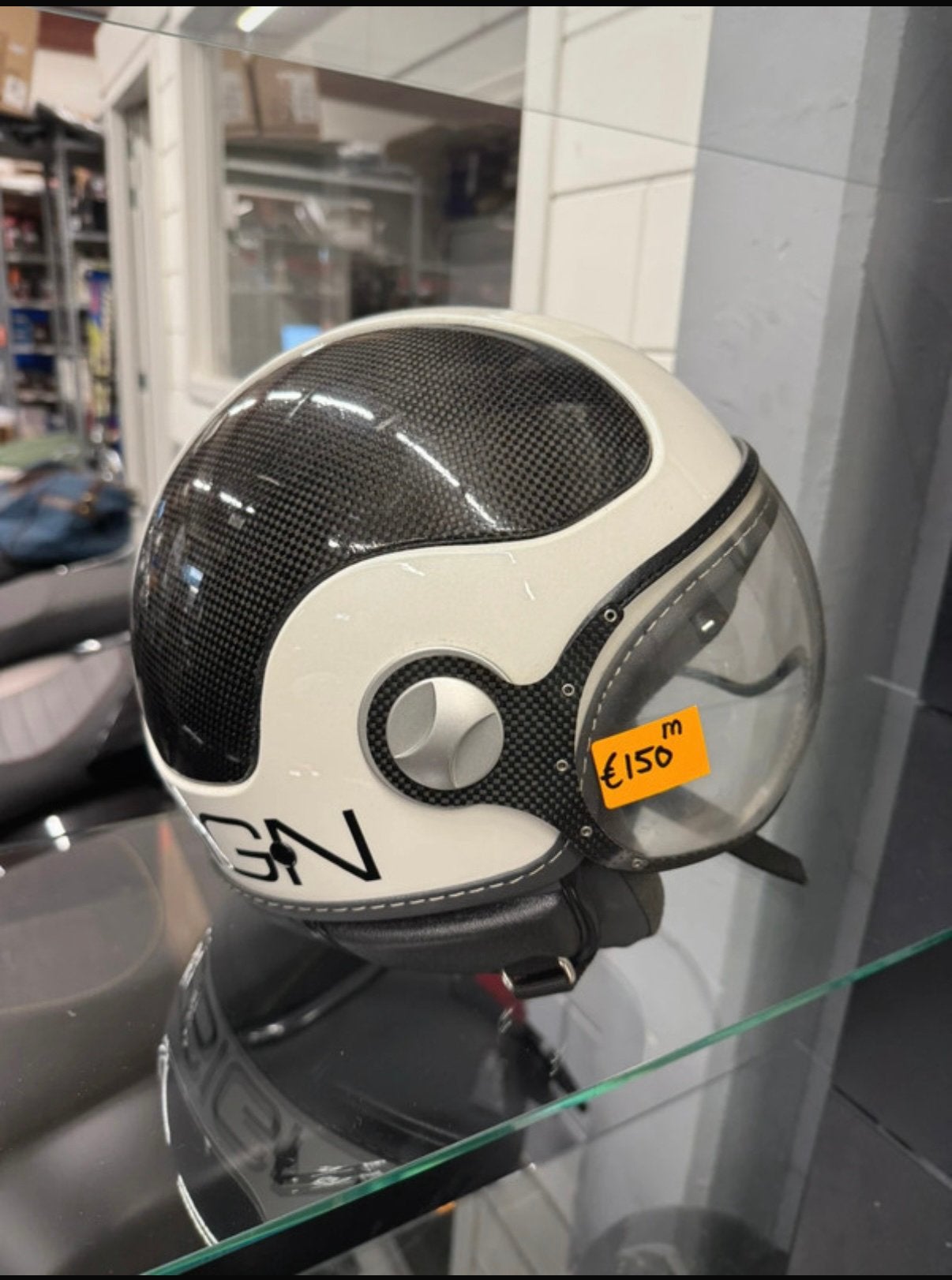 Momo design helm maat M, Fietsen en Brommers, Brommerhelmen, Ophalen of Verzenden, Nieuw, Medium