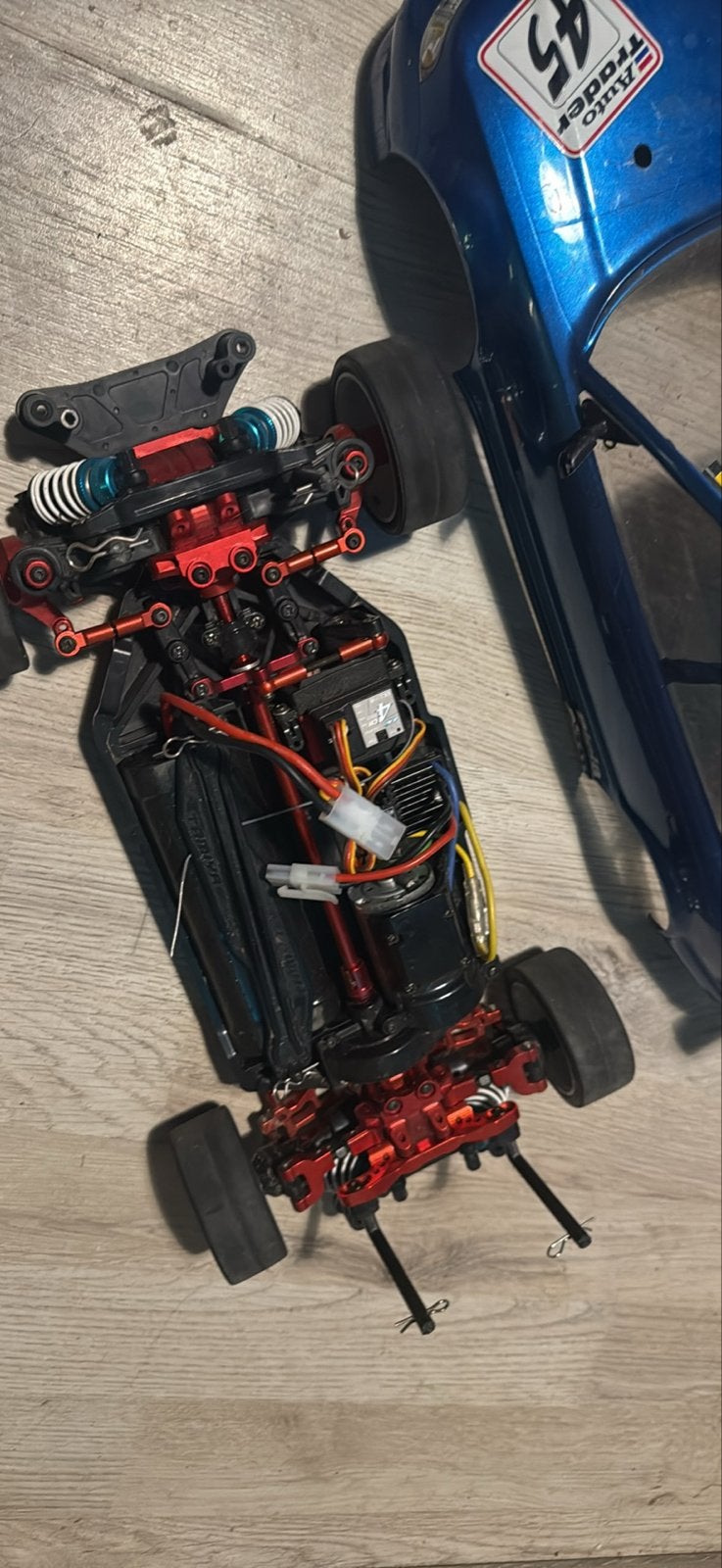 Bestuurbare Drifter 4x4 met aluminium onderdelen, Gebruikt, Auto offroad, Schaal 1:10, RTR (Ready to Run)
