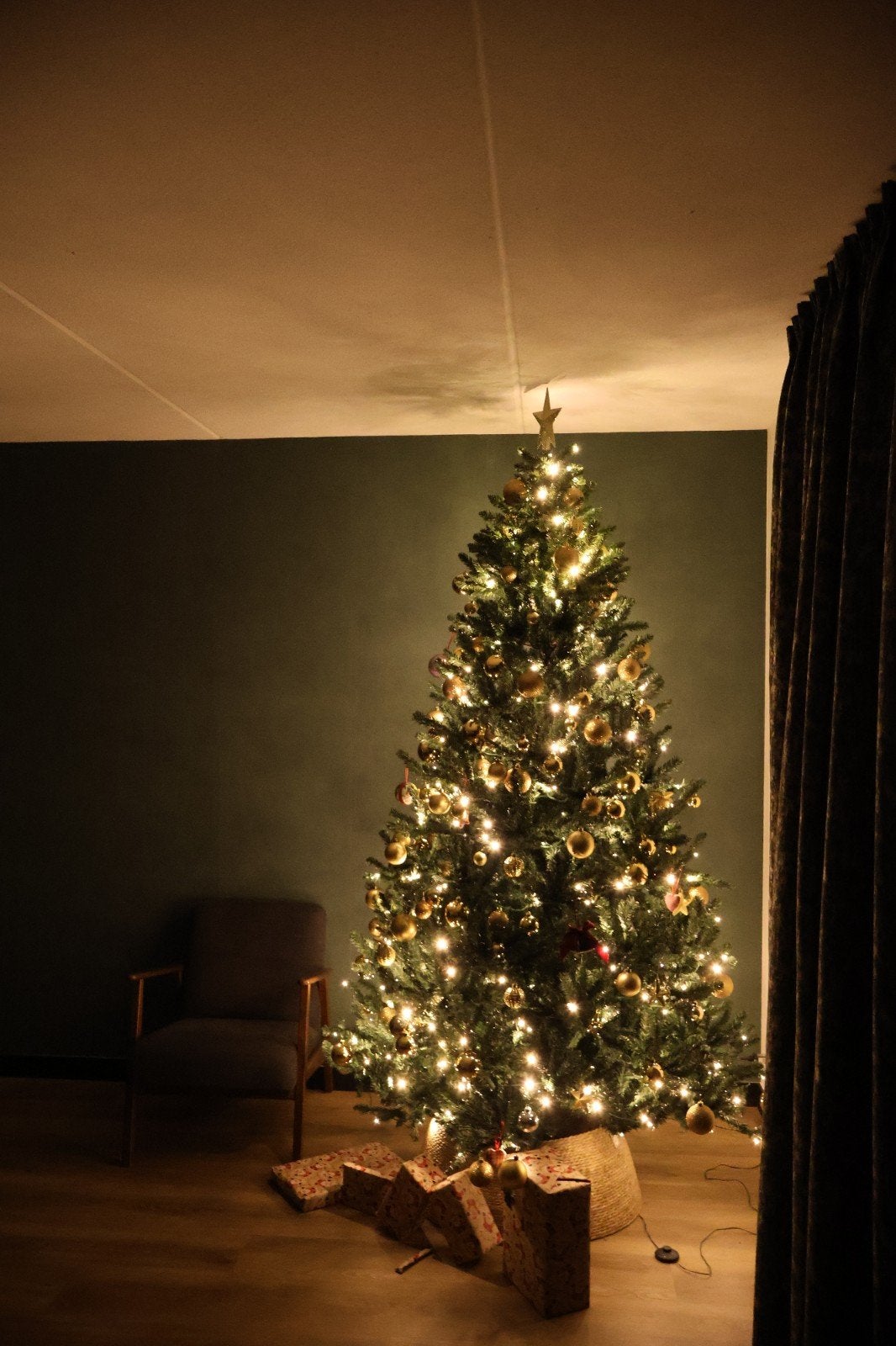 Royal Christmas Washington 240 cm LED + tassen, Diversen, Kerst, Ophalen, Zo goed als nieuw