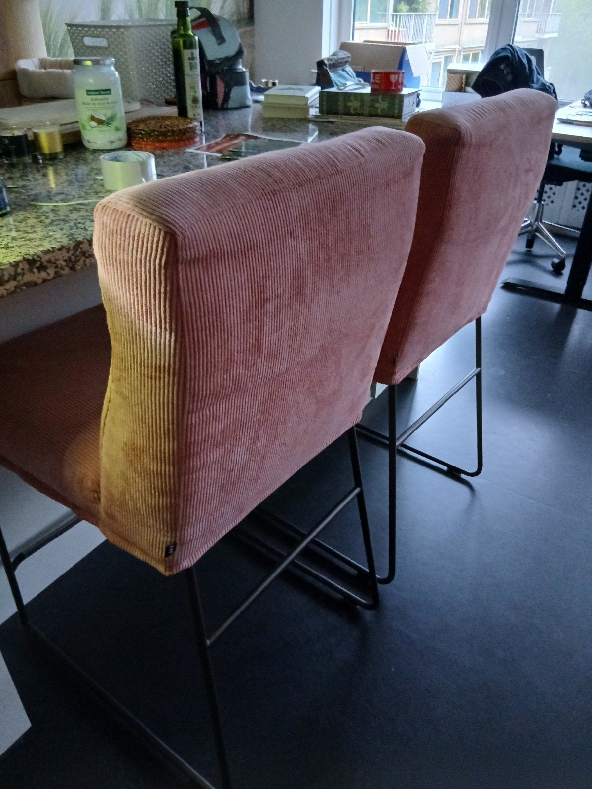 Twee super comfortabele design barkrukken van KFF. D-light, 2 krukken, Ophalen of Verzenden, Zo goed als nieuw, 60 tot 90 cm