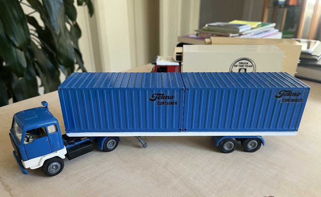 Tekno Container Volvo F88 F89 Deense periode 1972-1974 Mint, Hobby en Vrije tijd, Ophalen of Verzenden, Nieuw, Bus of Vrachtwagen