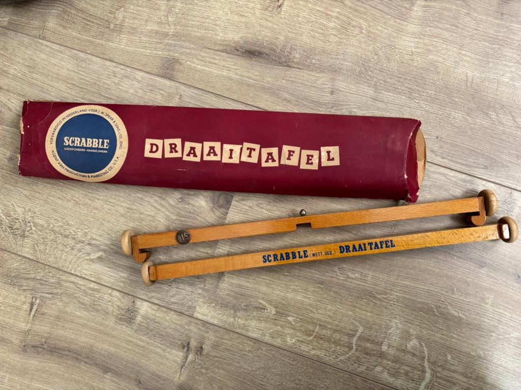 Vintage Scrabble Draaitafel - J.W. Spear & Sons Ltd., Hobby en Vrije tijd, Gezelschapsspellen | Bordspellen, Een of twee spelers