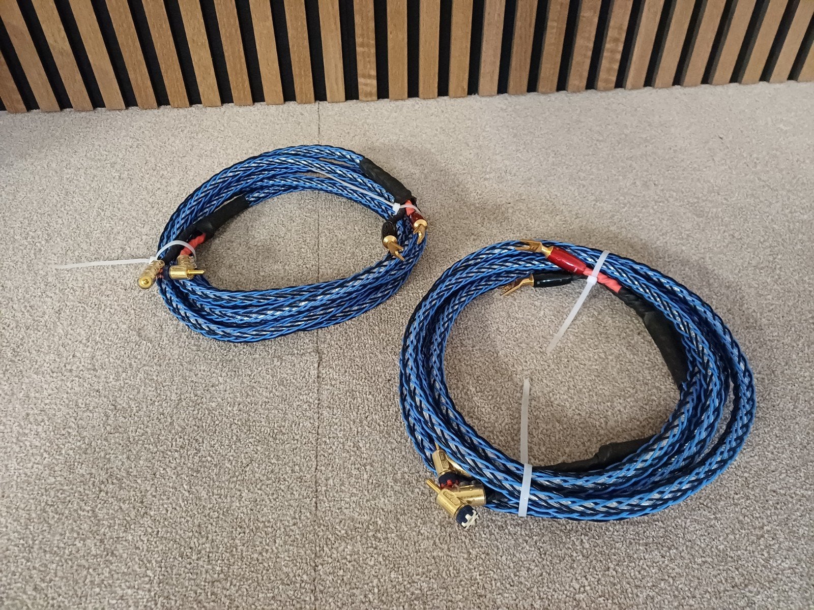 High-End Luidsprekerkabels - Optimale Geluidskwaliteit, Ophalen of Verzenden, Zo goed als nieuw, 2 tot 5 meter, Luidsprekerkabel