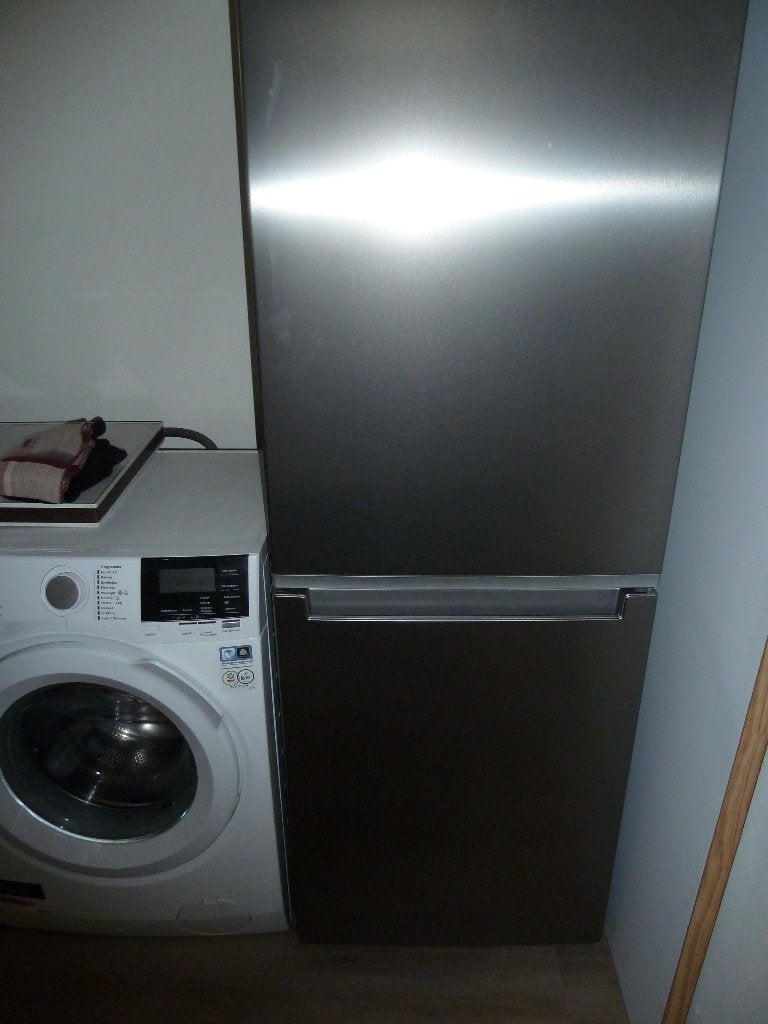 Whirlpool koel-/vriescombi + Nordland koelkast, Minder dan 75 liter, Ophalen, Met vriesvak, 160 cm of meer