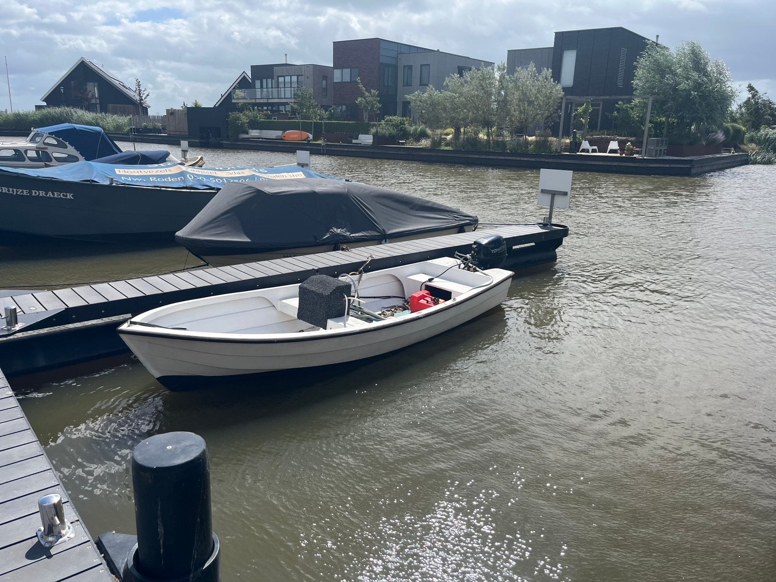 Polyester boot plus motor en trailer, Gebruikt, Buitenboordmotor, Trailer, Polyester