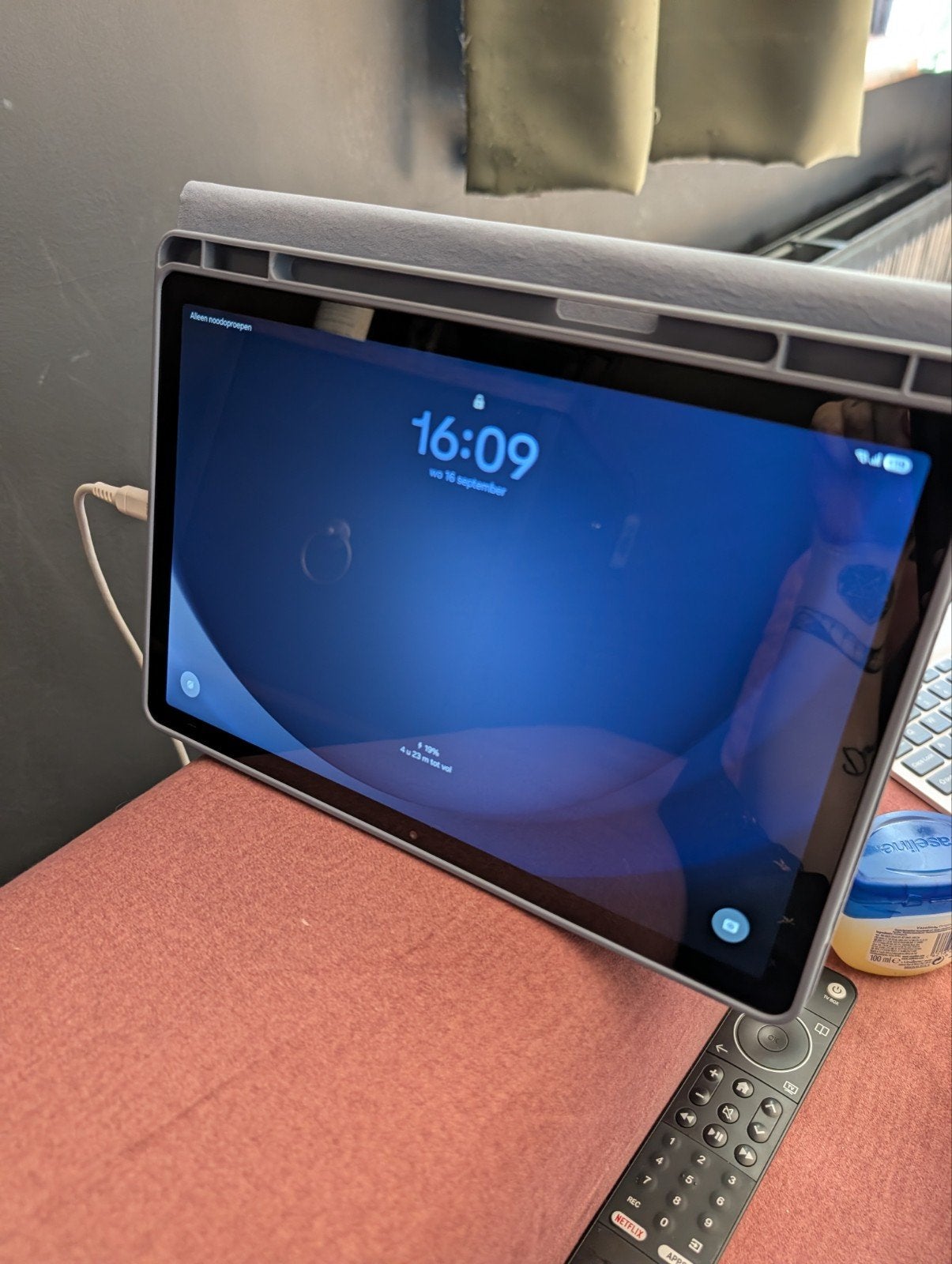 Samsung Galaxy Tab A9+ 5G 64GB + accessoires, Ophalen of Verzenden, Zo goed als nieuw, 11 inch, 64 GB