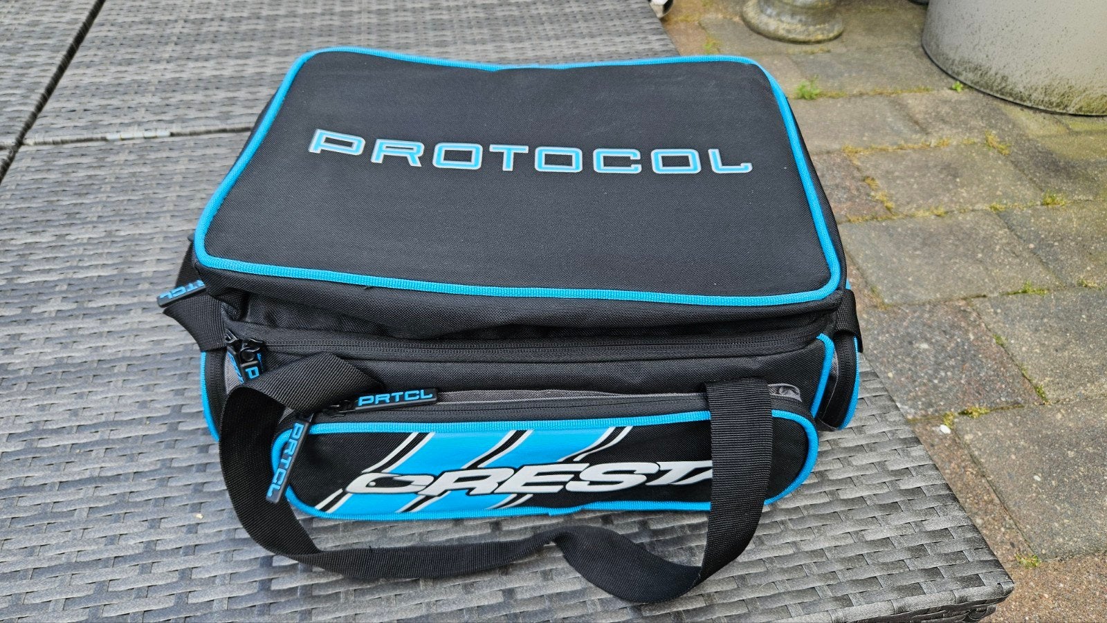 Protocol Crest Vistas met Dobbers en Kunstaas, Ophalen of Verzenden, Gebruikt, Koffer of Tas