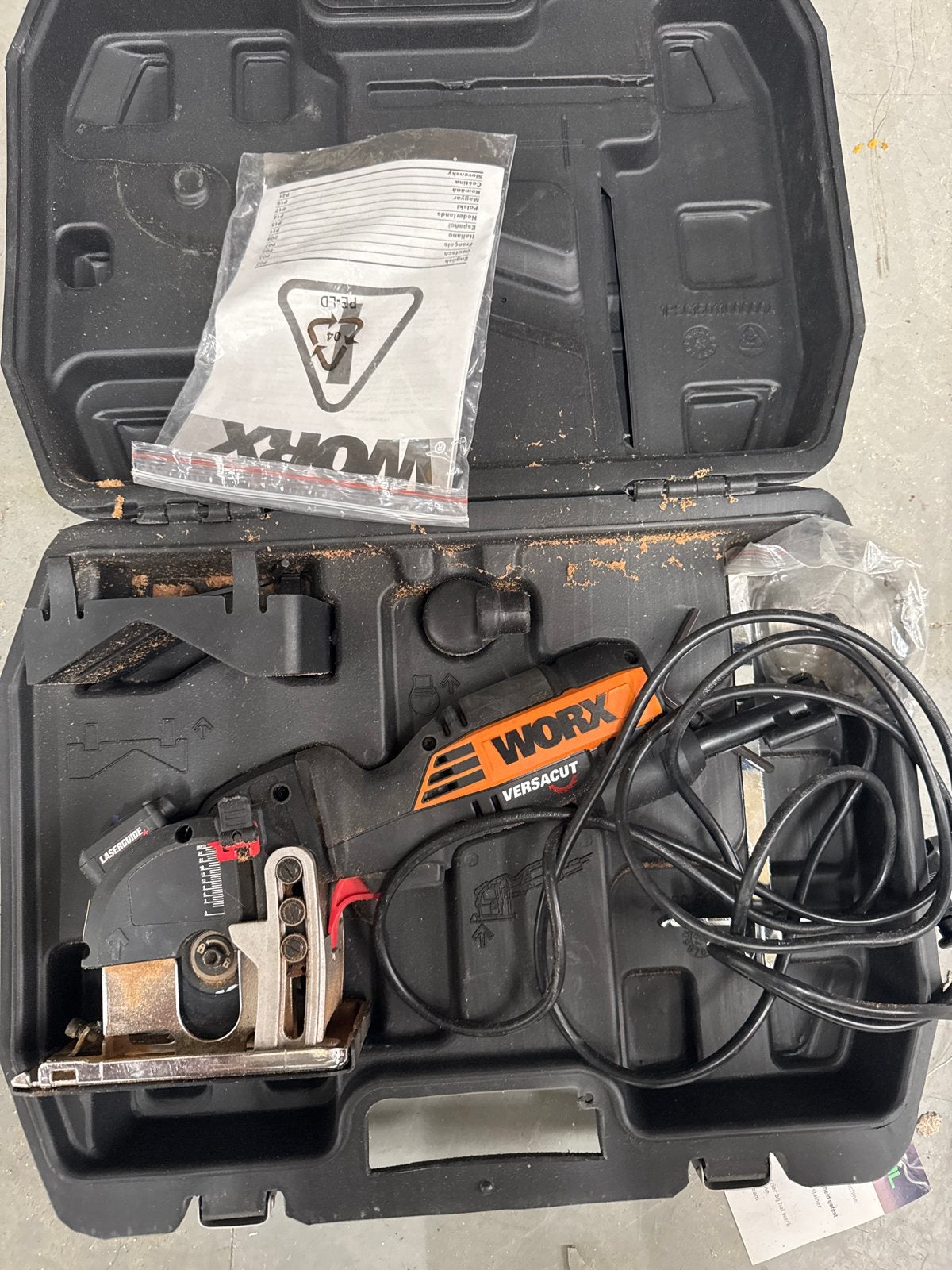 Worx Versacut Cirkelzaag - Compact en Krachtig, Ophalen, Minder dan 30 mm, Gebruikt, Cirkelzaag