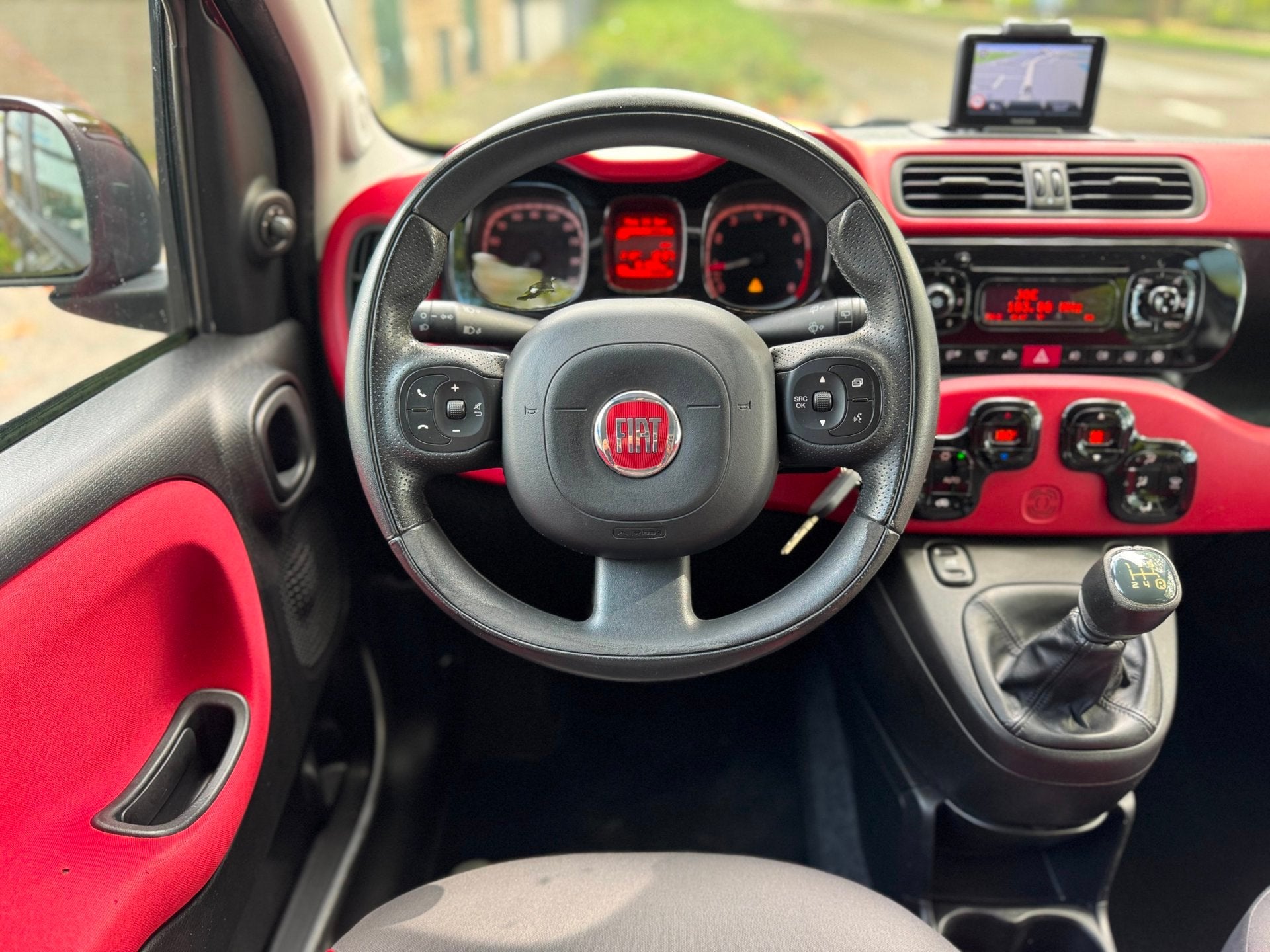 Fiat Panda 0.9 TwinAir Lounge Luxe uitvoering Vol onderhoude, Voorwielaandrijving, Gebruikt, Panda, Zwart