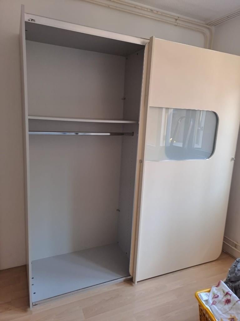 Kledingkast Wit Schuifdeur, Huis en Inrichting, Kasten | Kledingkasten, Ophalen, 200 cm of meer, Met plank(en), Zo goed als nieuw
