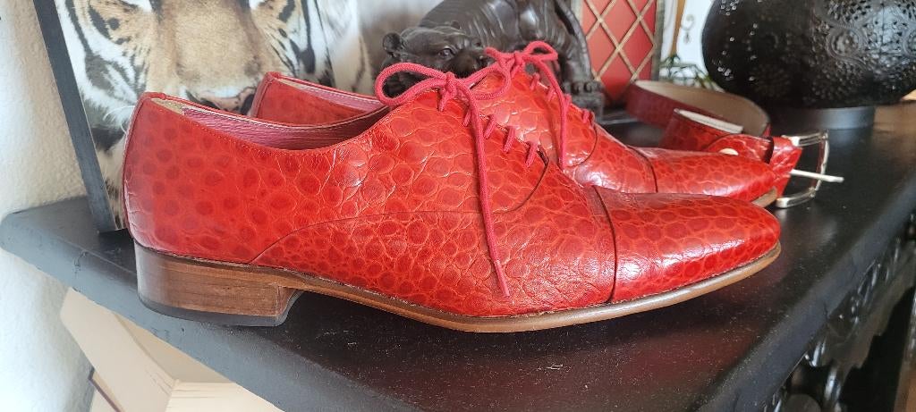 Pepe Milan mt 42 leer rood heel mooi, Overige kleuren, PEPE MILAN, Ophalen of Verzenden, Zo goed als nieuw