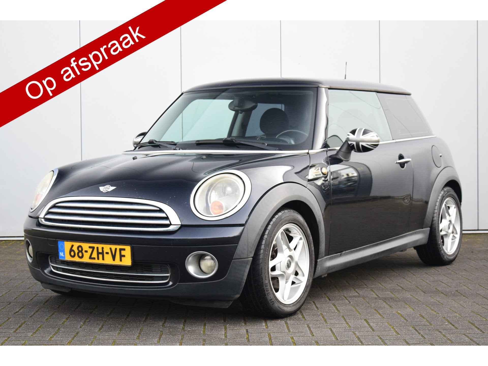 MINI Mini 1.4 One Pepper Airco Priv/Glass (bj 2008), Auto's, Voorwielaandrijving, Stof, Gebruikt, Zwart