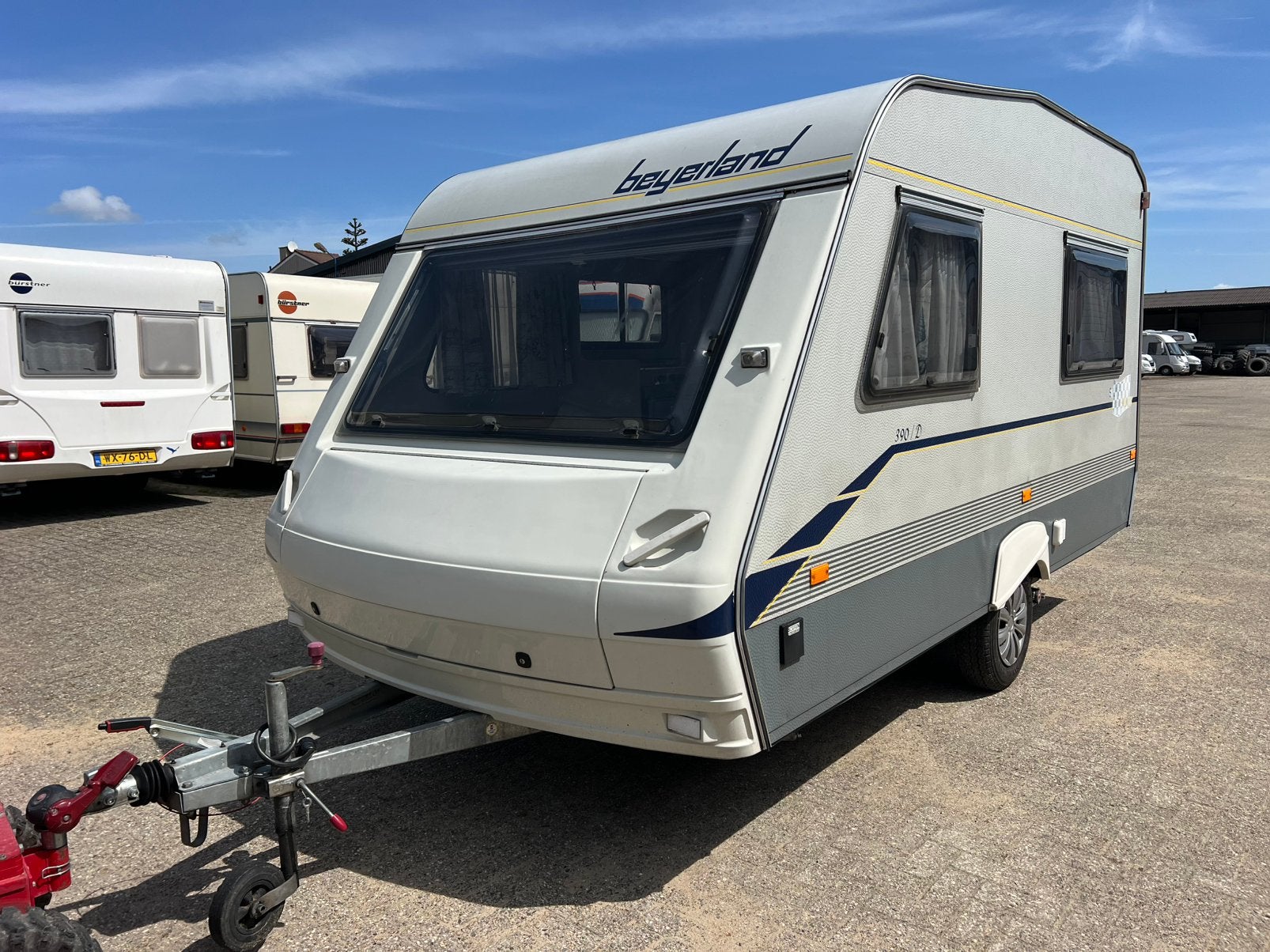 Beyerland 1998 izgst met tent en mover, Rondzit, Bedrijf, Beyerland, Tot en met 4