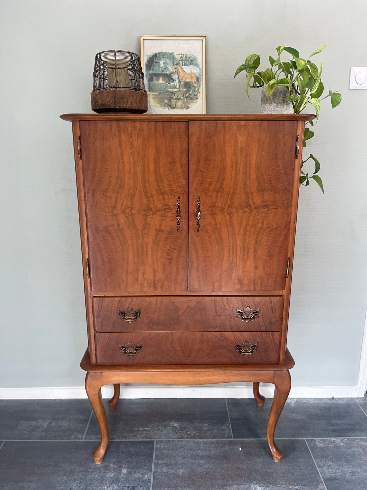 Vintage Queen Anne cocktailkast / drankkast met verlichting, Ophalen