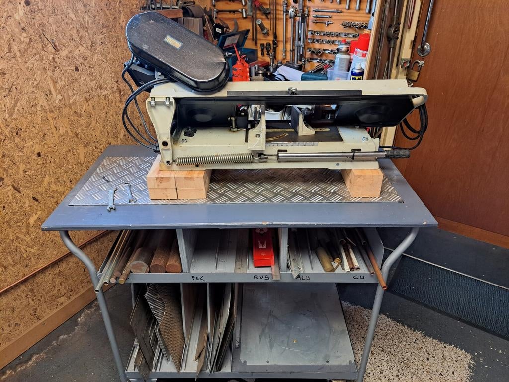 Band zaag machine voor metaal  EBS 115., Doe-het-zelf en Verbouw, Gereedschap | Zaagmachines, Ophalen, Zo goed als nieuw, Minder dan 600 watt