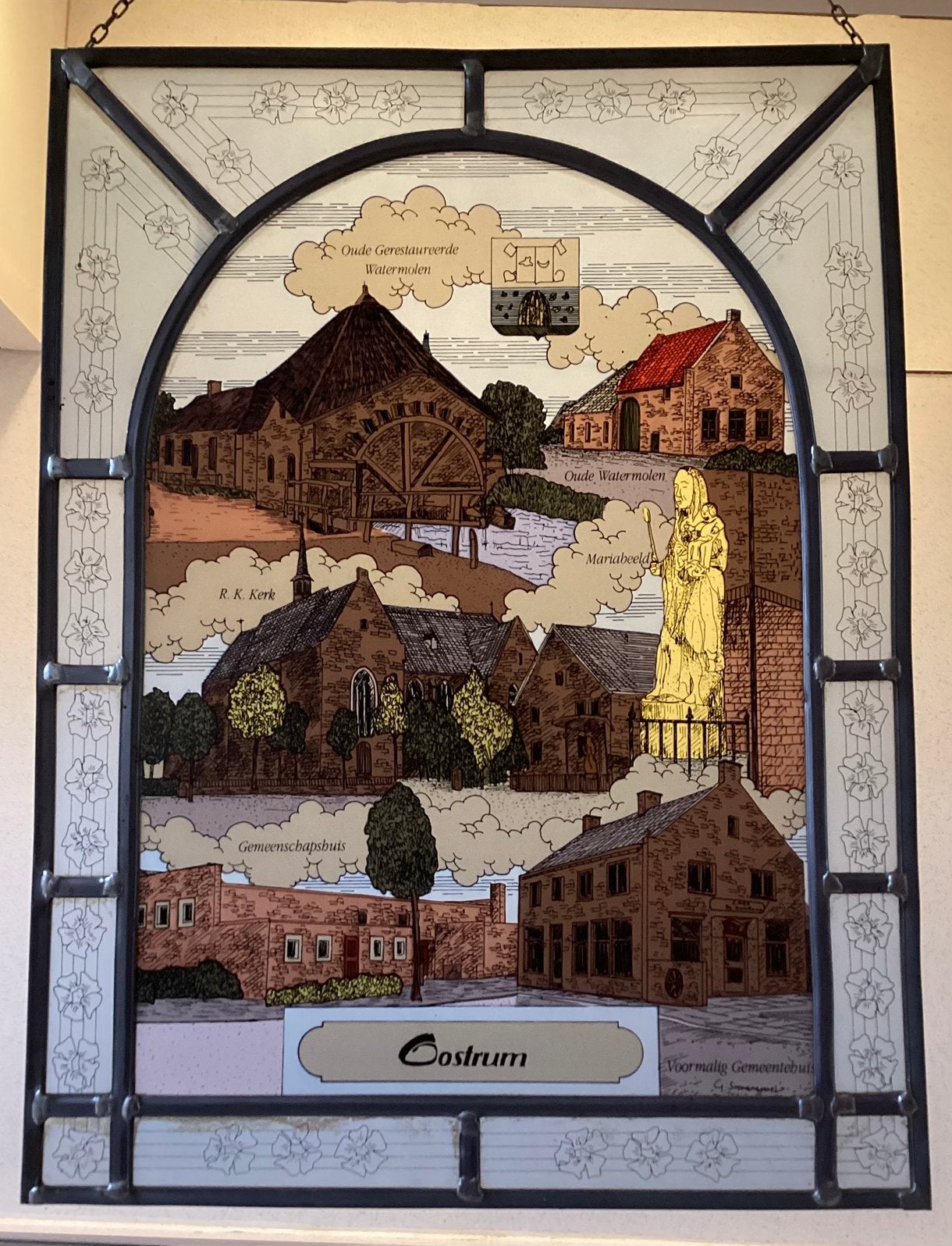 Glas in lood raamhanger gemeent Oostrum, Ophalen of Verzenden, Zo goed als nieuw, Glas in lood, Minder dan 80 cm