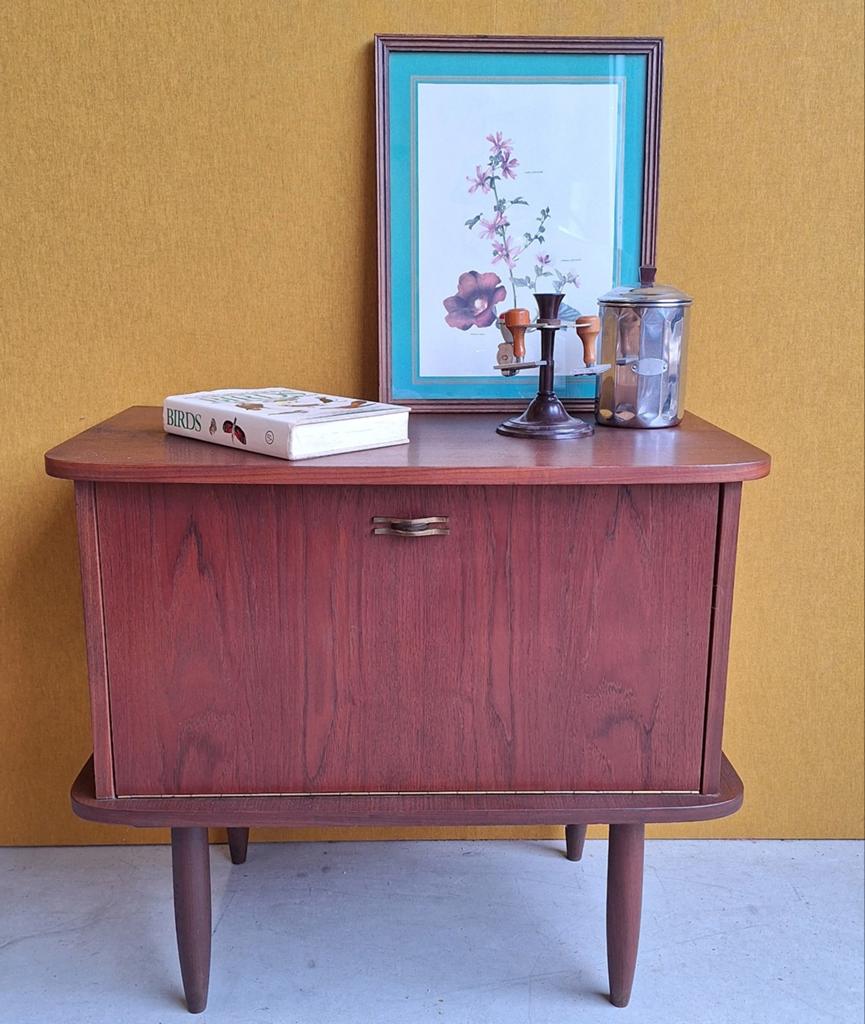 Retro vintage kastje, teak fineer, jaren zestig, audio kast, Ophalen, Huis en Inrichting