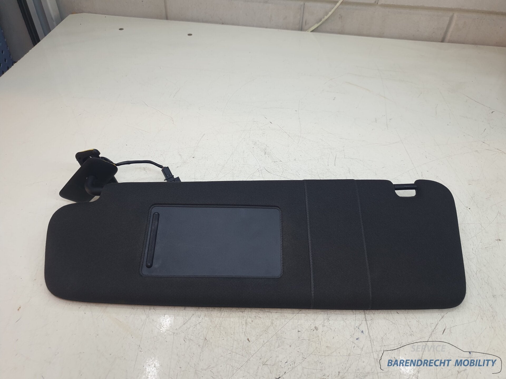Audi Q7 4L zonneklep links bestuurderskant 4L0857551 zwart o, Auto-onderdelen, Gebruikt, AUDI AG, Auto-Union-Strasse 1
85045  Ingolstadt, DE