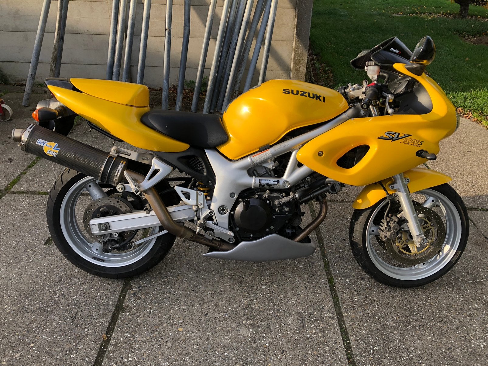 Suzuki sv650s, Ophalen