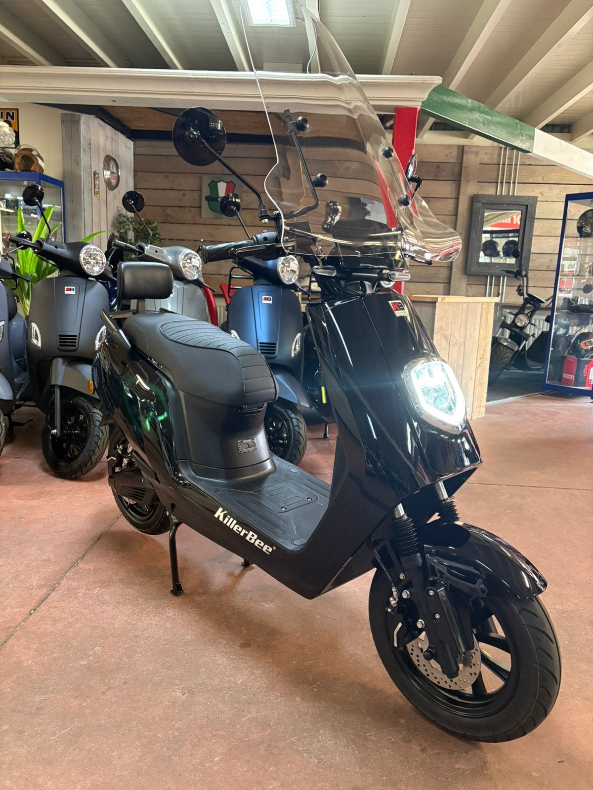 Gebro scooters: Killerbee electrica 45KM E scooter ZGAN, Killerbee, Maximaal 45 km/u, Elektrisch, Ophalen of Verzenden