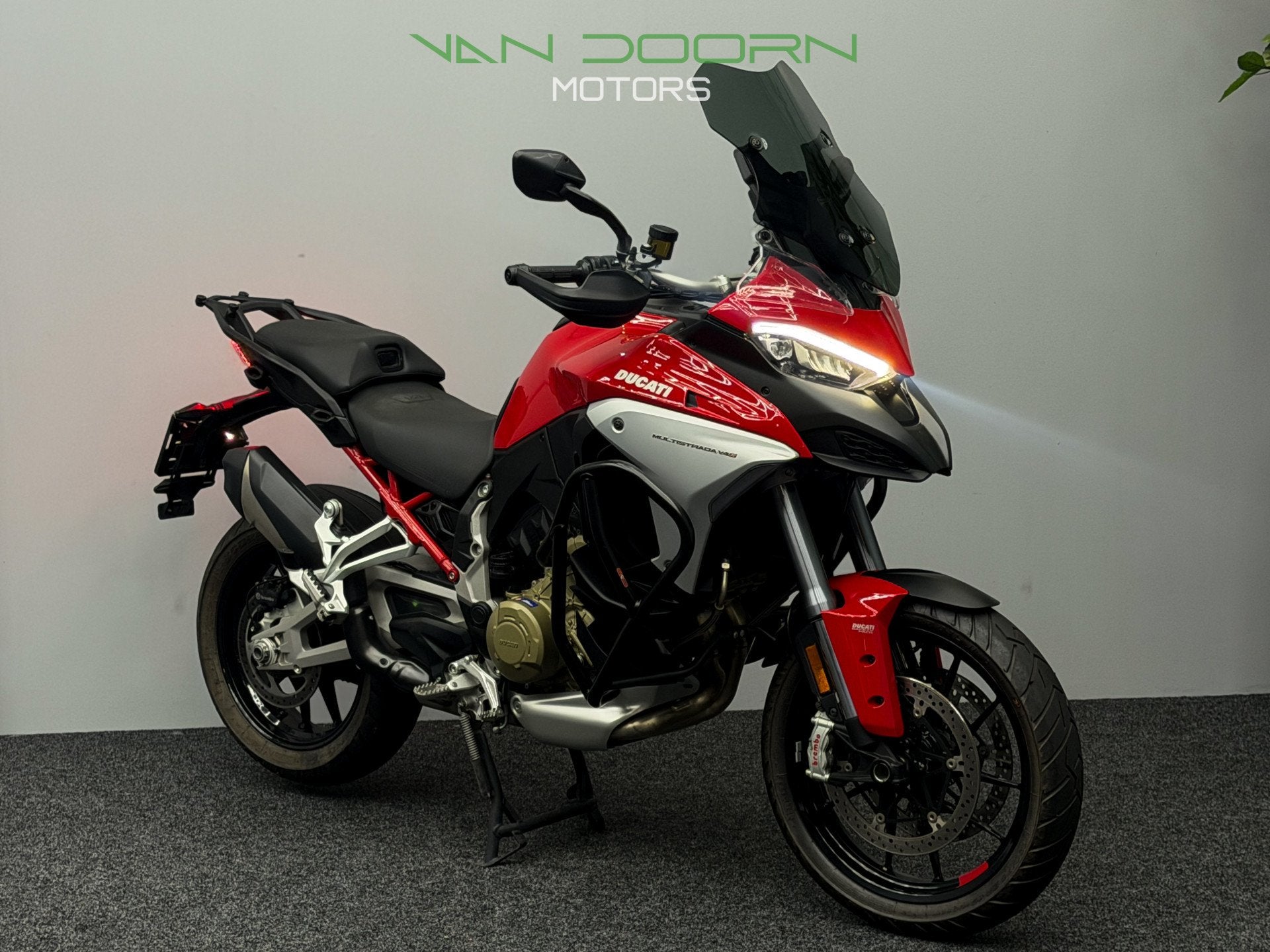Ducati Multistrada V4 S | 2023 | 10DKM | Moto Guard | V4S |, Info@vandoornmotors.nl, Kraaivenstraat 23-5
5048AB  TILBURG, NL, Bedrijf